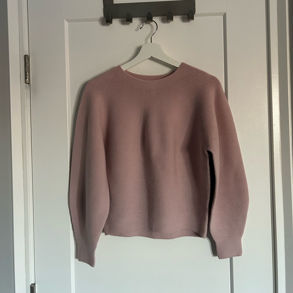 Uniqlo Women's Dusty Pink Knit Sweater